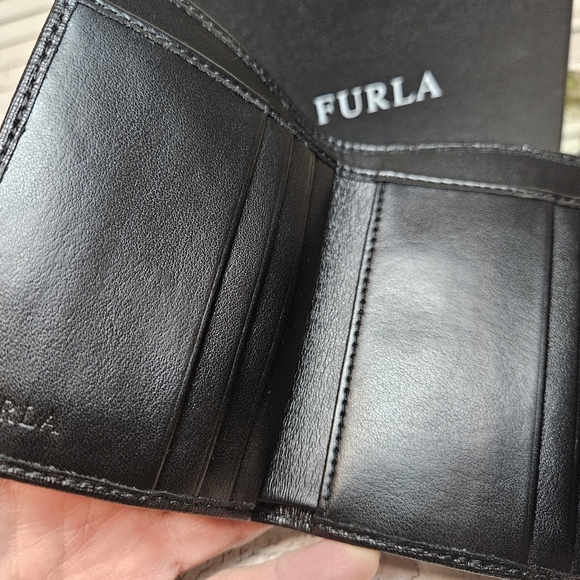 NIB Furla Classic Trifold Leather Wallet - Picture 5 of 11